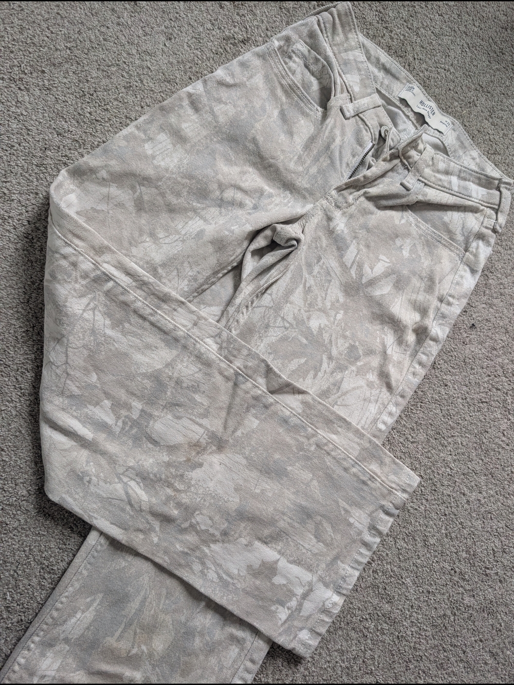 Hollister Light Gray Camouflage-Pattern Women's Jeans